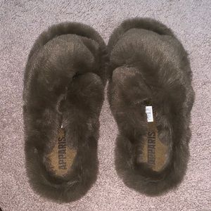 Apparis fuzzy faux fur slippers in khaki NWT